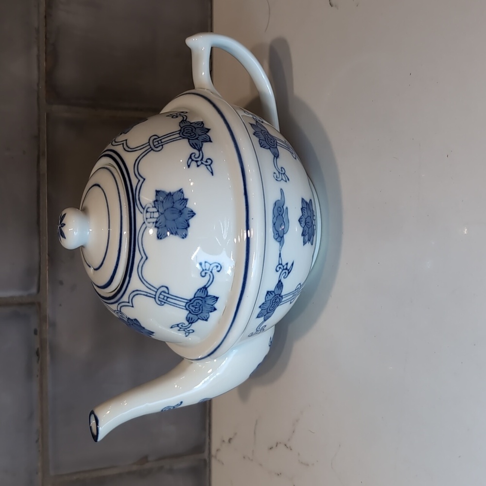 Vintage IDG Blue and White Floral Teapot